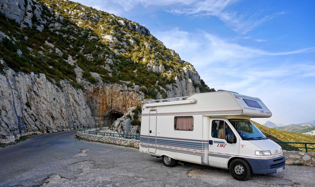 réussir son premier voyage en camping-car.